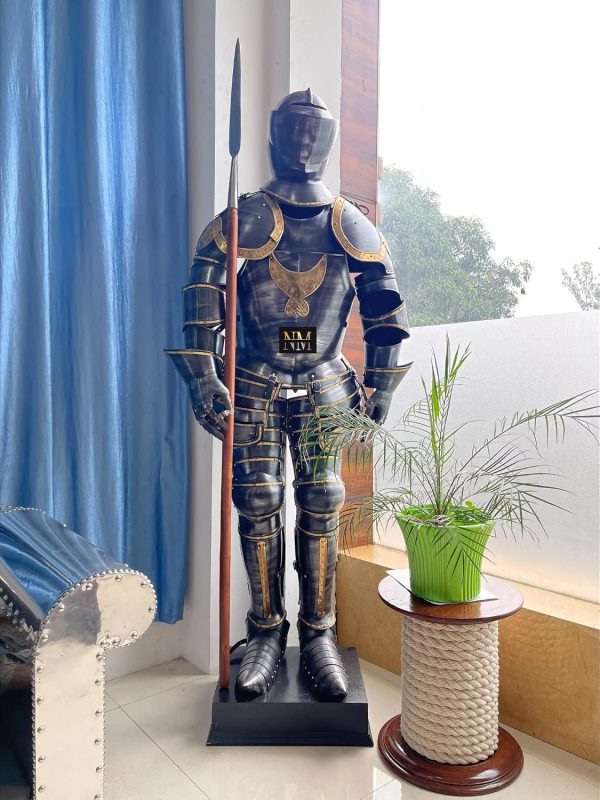 16th Century Italian Armor with Halberd Medieval Knight Statue, 183 cm, Steel Iron